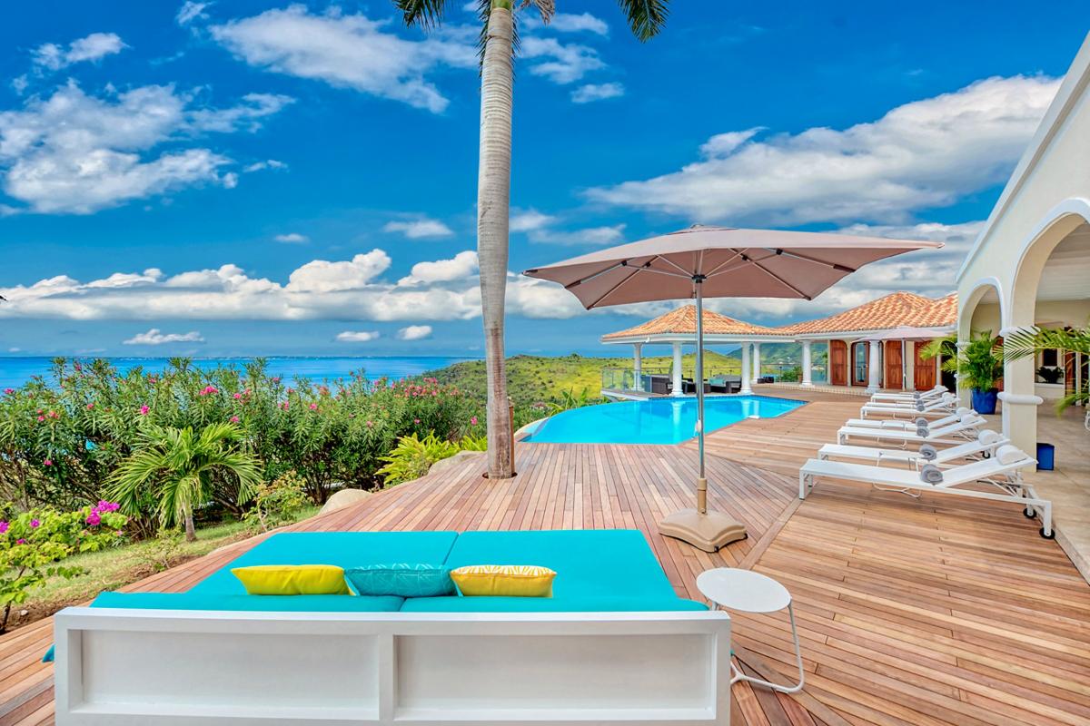 Luxury Villa Rental St Martin - Pool deck